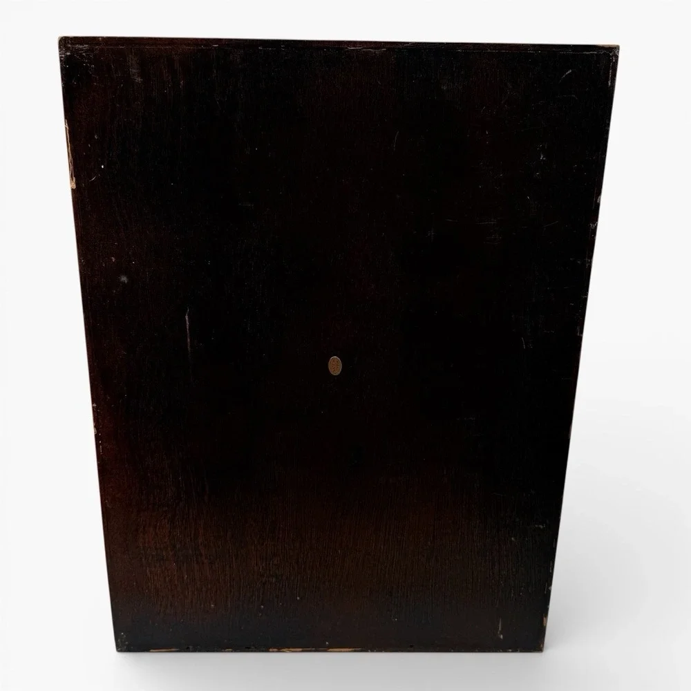 The Unbranded Brand this antique